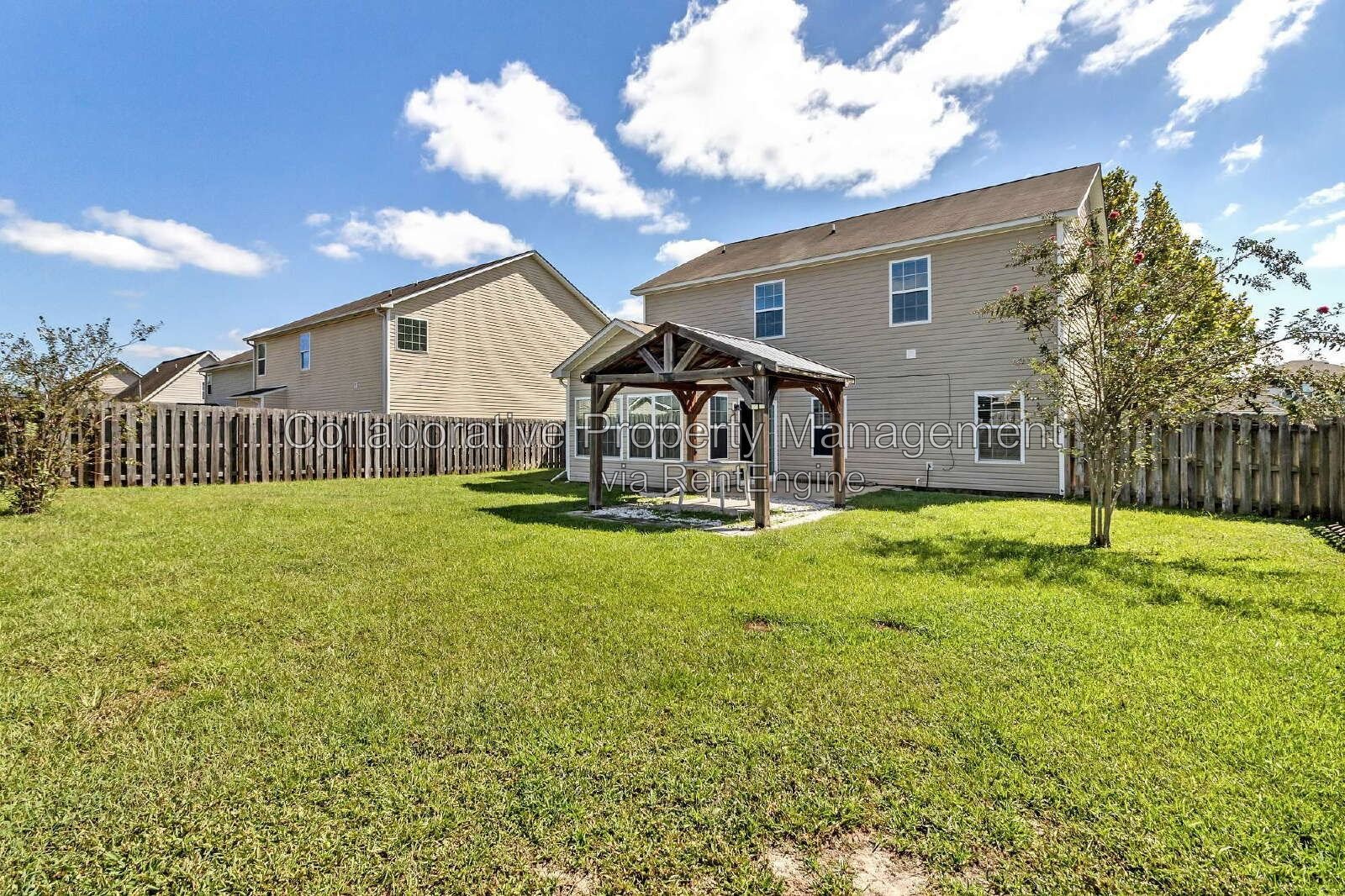 MOVE-IN SPECIAL! Enjoy 50% off of the first full month's rent. Must qualify and move in by 10/15! property image