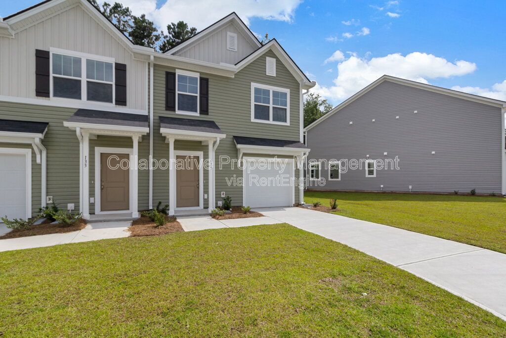 Beautiful, modern, townhome in the Hunt Club community only minutes from Pooler shopping. property image