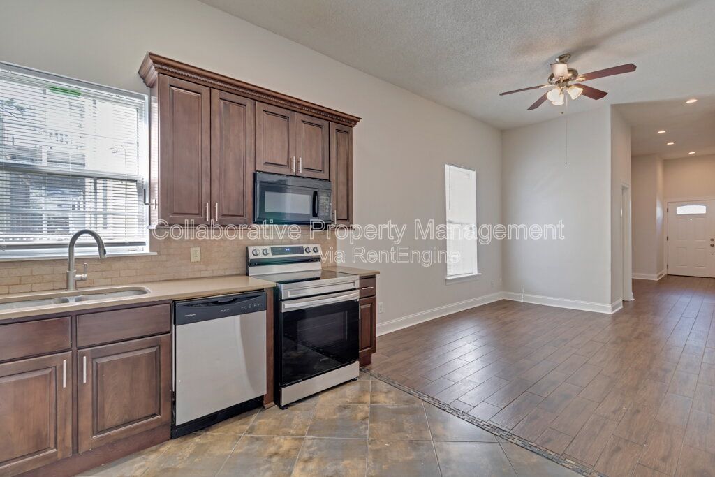 Updated 3 bed/2 bath property in downtown Savannah property image