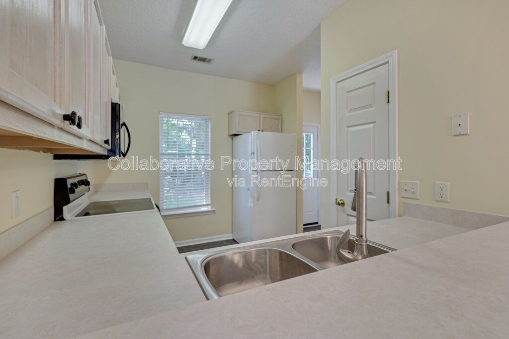 3 bedroom, 2.5-bath townhome located in the Henderson Golf Community property image