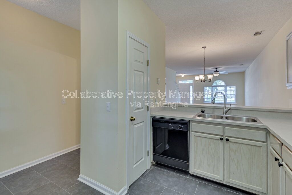 3 bedroom, 2.5-bath townhome located in the Henderson Golf Community property image