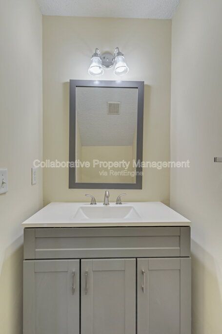 3 bedroom, 2.5-bath townhome located in the Henderson Golf Community property image