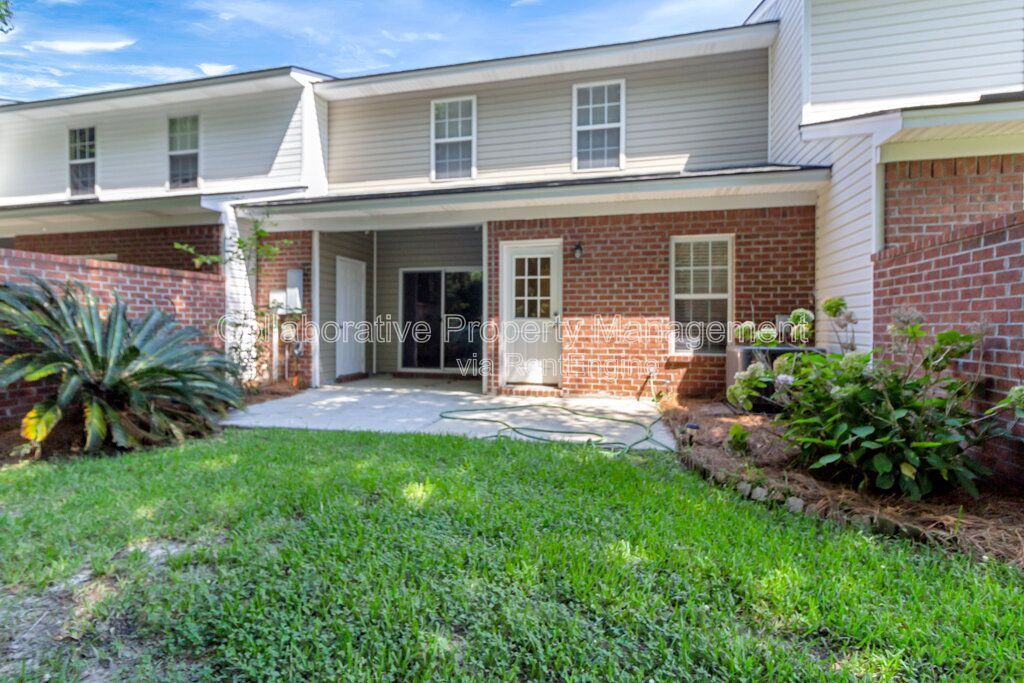 3 bedroom, 2.5-bath townhome located in the Henderson Golf Community property image