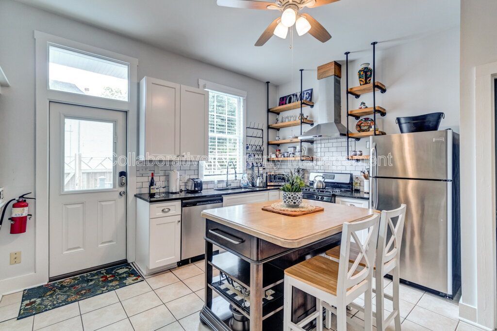 A Charming Fully Furnished Executive Rental in Downtown Savannah property image