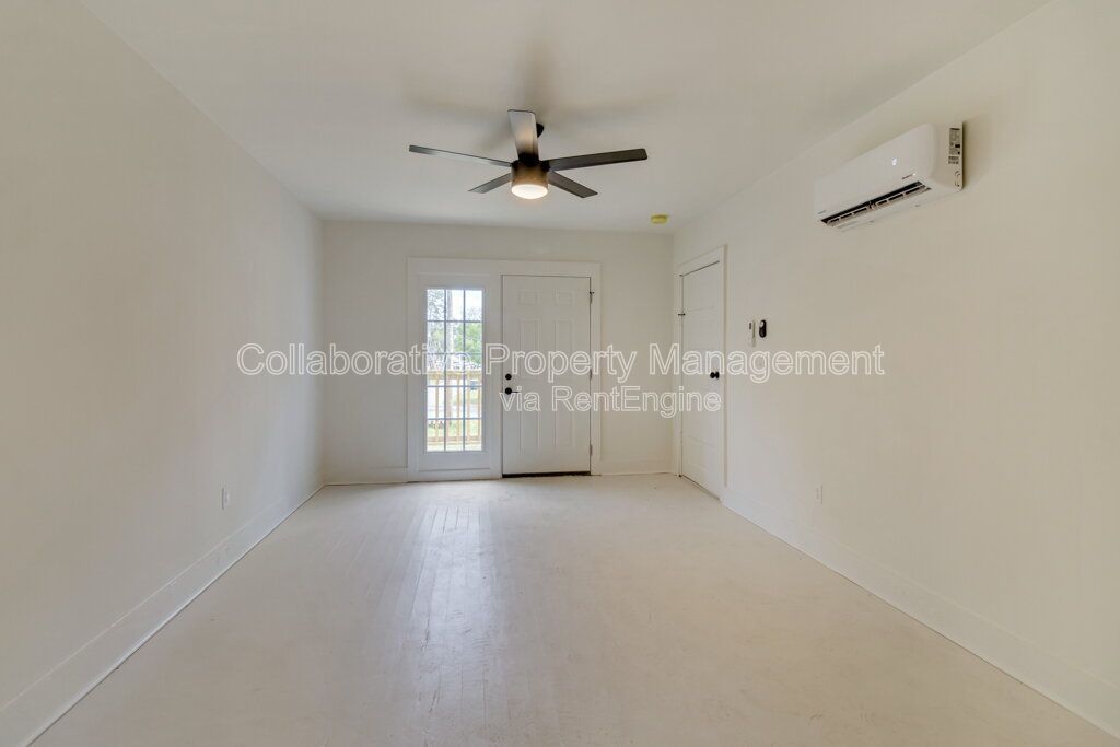 Centrally located, 2 bedroom, 1 bathroom duplex property image