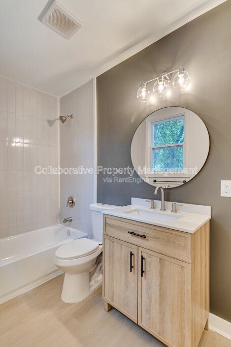 Centrally located, 2 bedroom, 1 bathroom duplex property image
