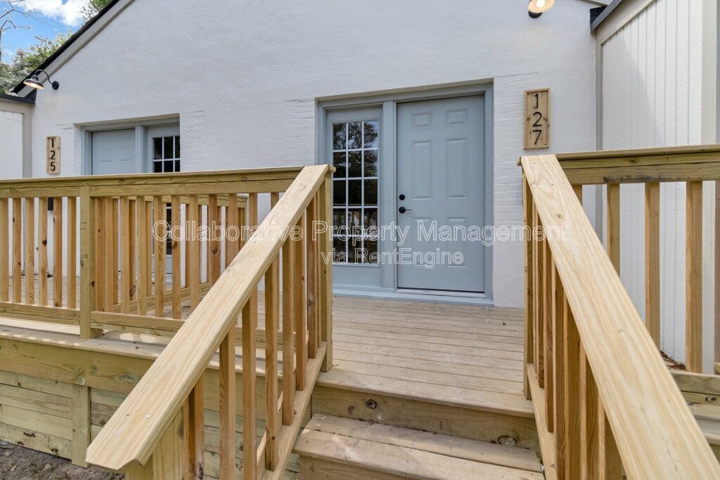 Centrally located, 2 bedroom, 1 bathroom duplex property image
