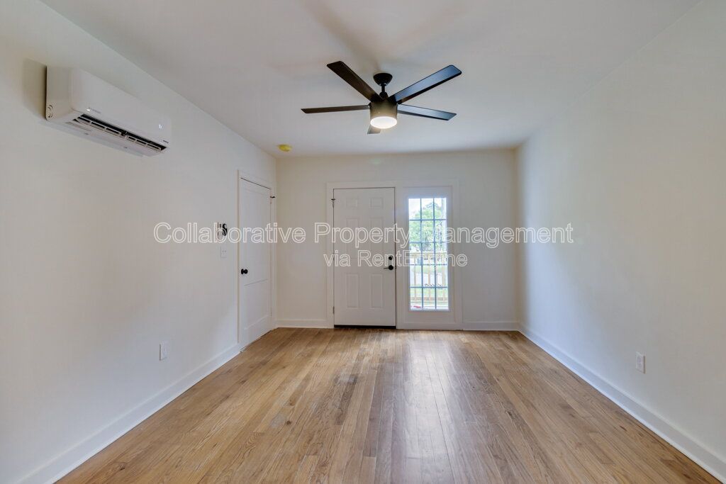 Centrally located, 2 bedroom, 1 bathroom duplex property image