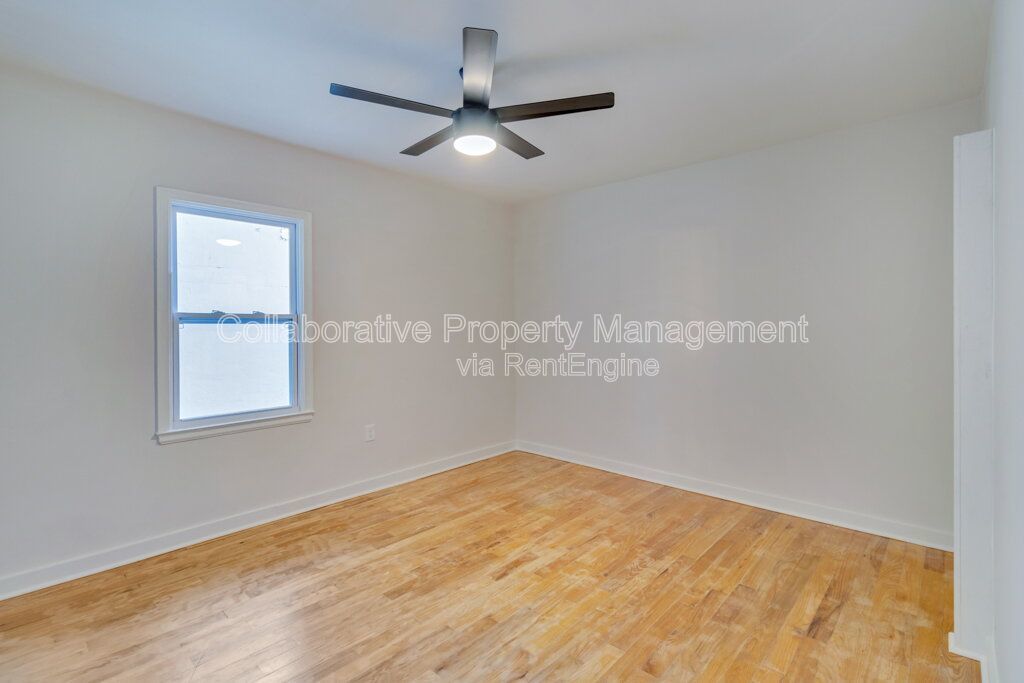 Centrally located, 2 bedroom, 1 bathroom duplex property image