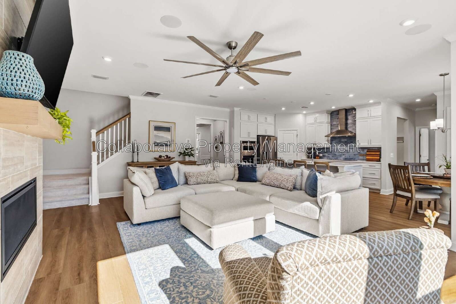 Gorgeous, 5  bedroom, 4.5 bathroom home in Waterways! property image