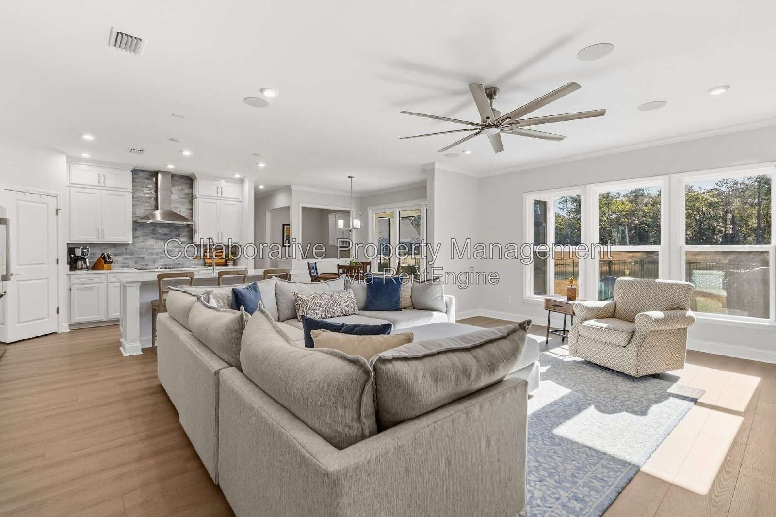 Gorgeous, 5  bedroom, 4.5 bathroom home in Waterways! property image