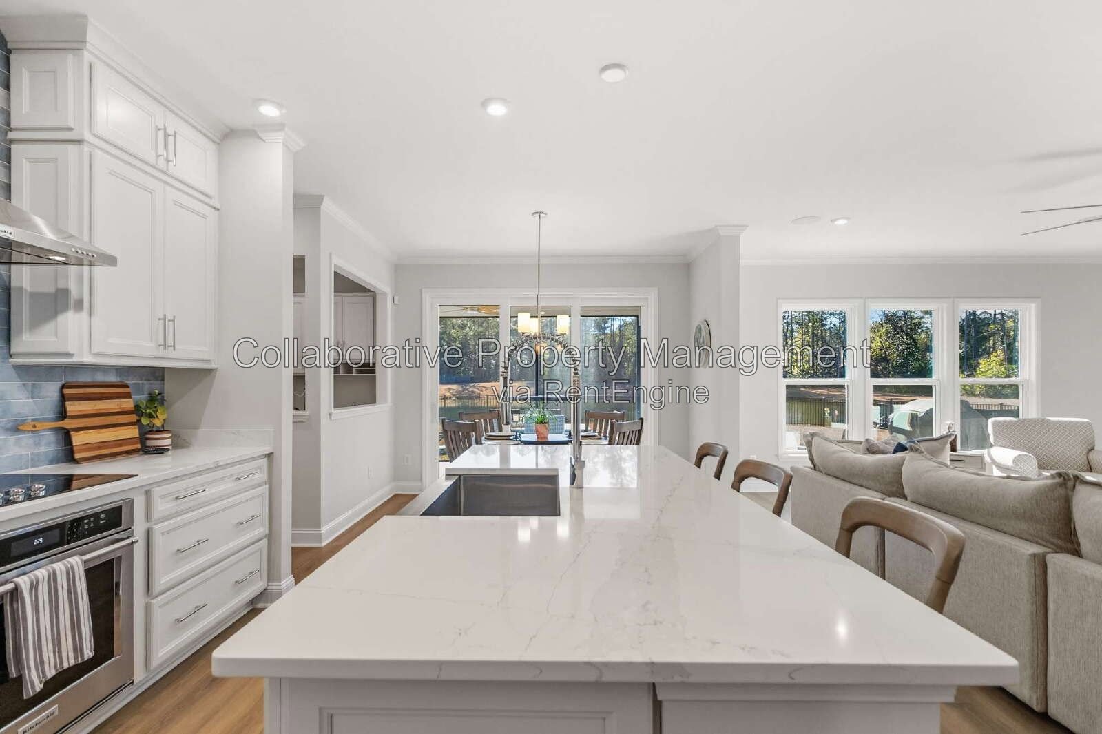 Gorgeous, 5  bedroom, 4.5 bathroom home in Waterways! property image