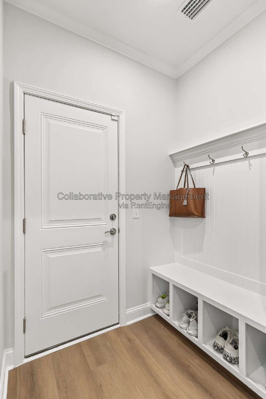 Gorgeous, 5  bedroom, 4.5 bathroom home in Waterways! property image