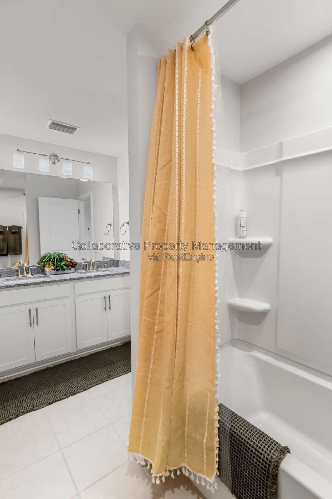Gorgeous, 5  bedroom, 4.5 bathroom home in Waterways! property image