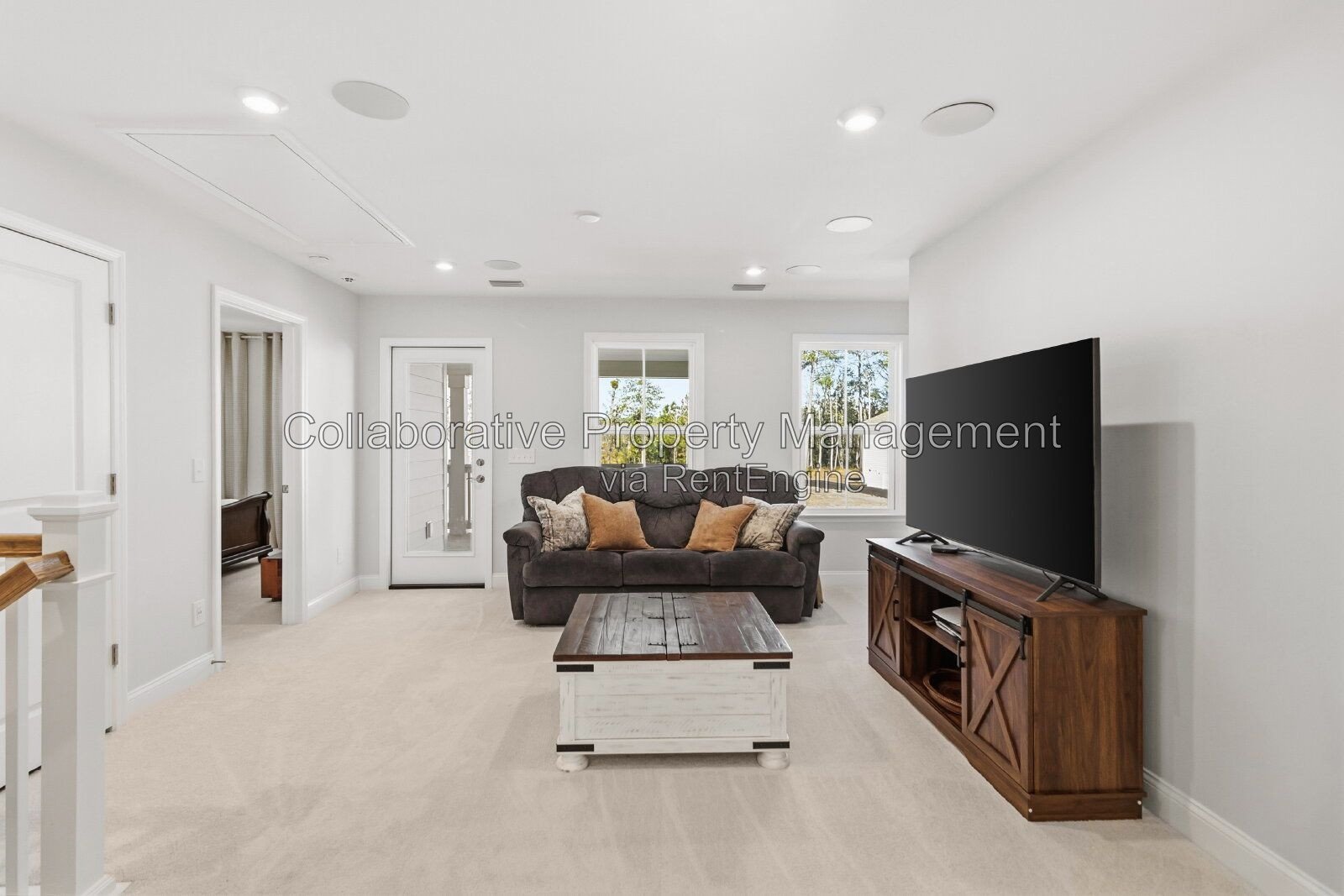 Gorgeous, 5  bedroom, 4.5 bathroom home in Waterways! property image