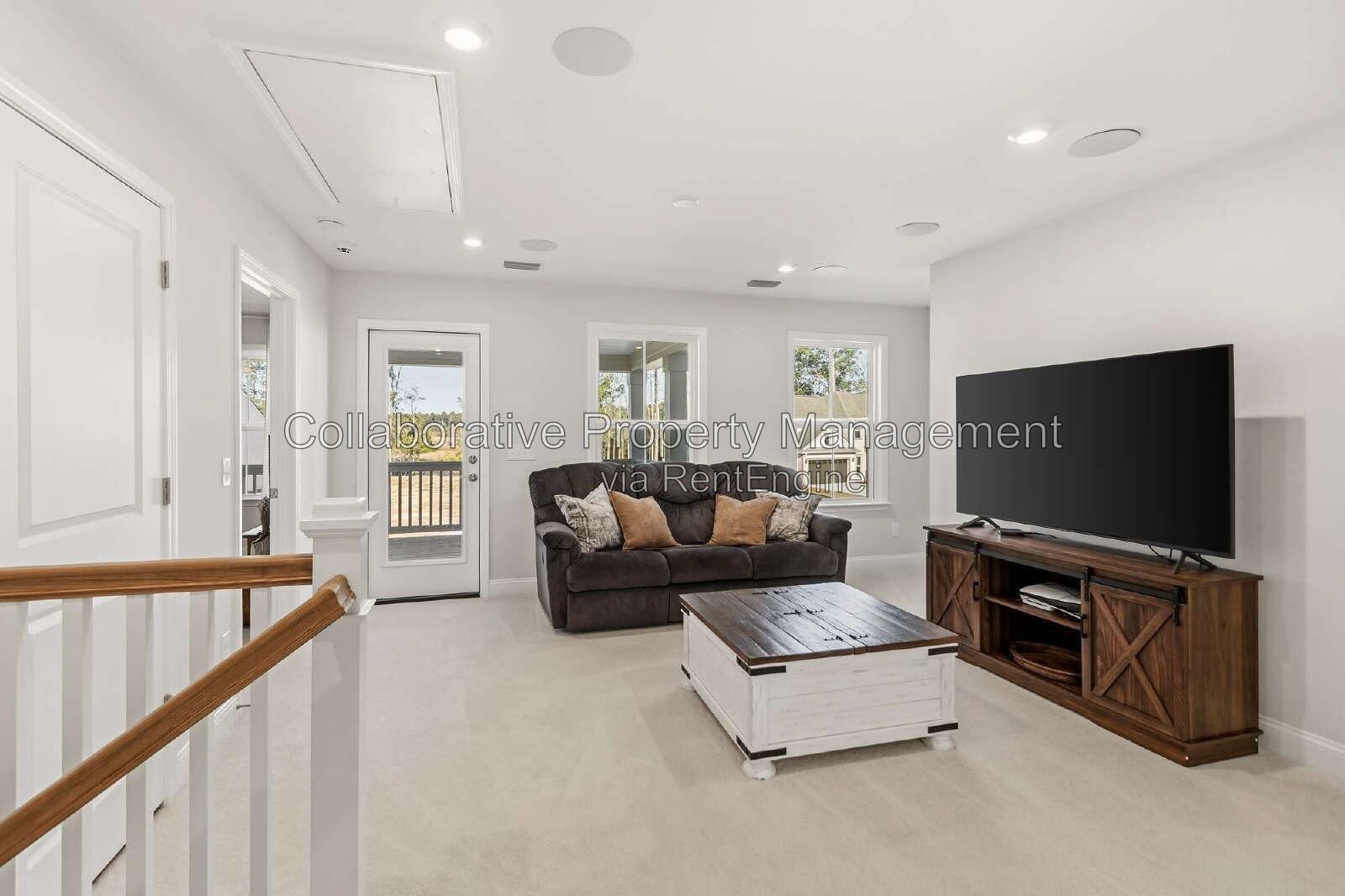 Gorgeous, 5  bedroom, 4.5 bathroom home in Waterways! property image