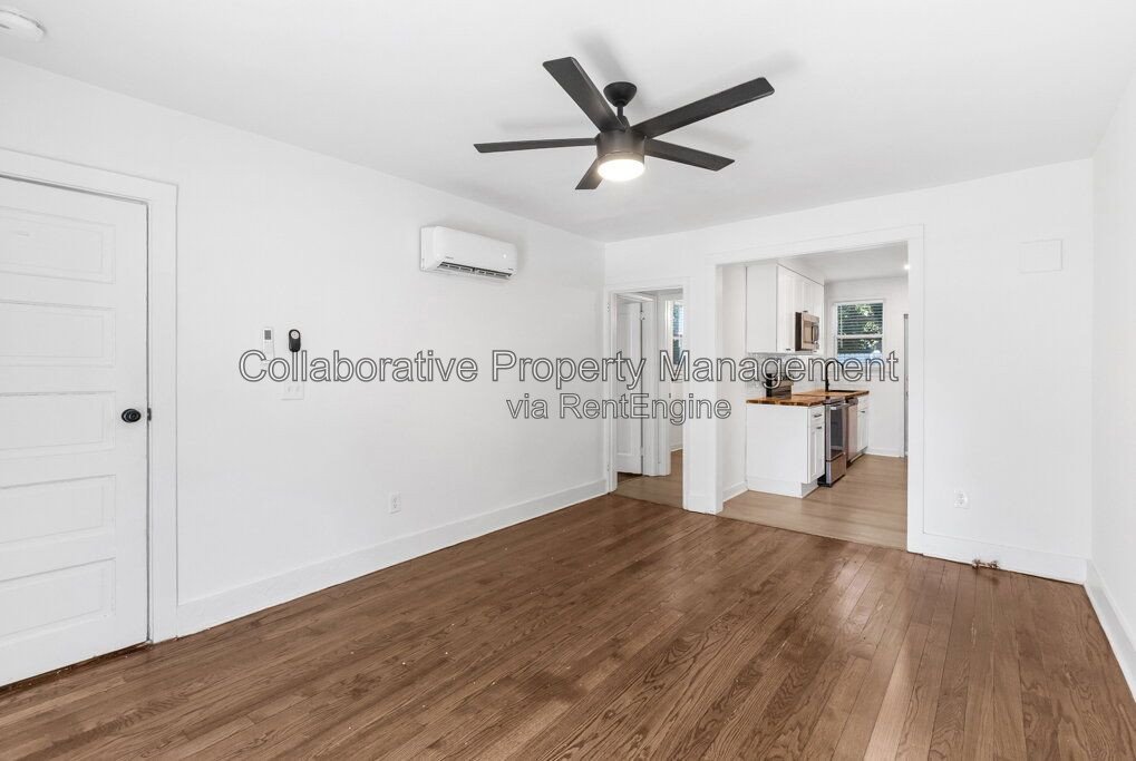 Welcome to 125 Hibsicus Avenue, a recently renovated 2 bedroom 1 bath apartment in one of Savannah’s most convenient locations. property image