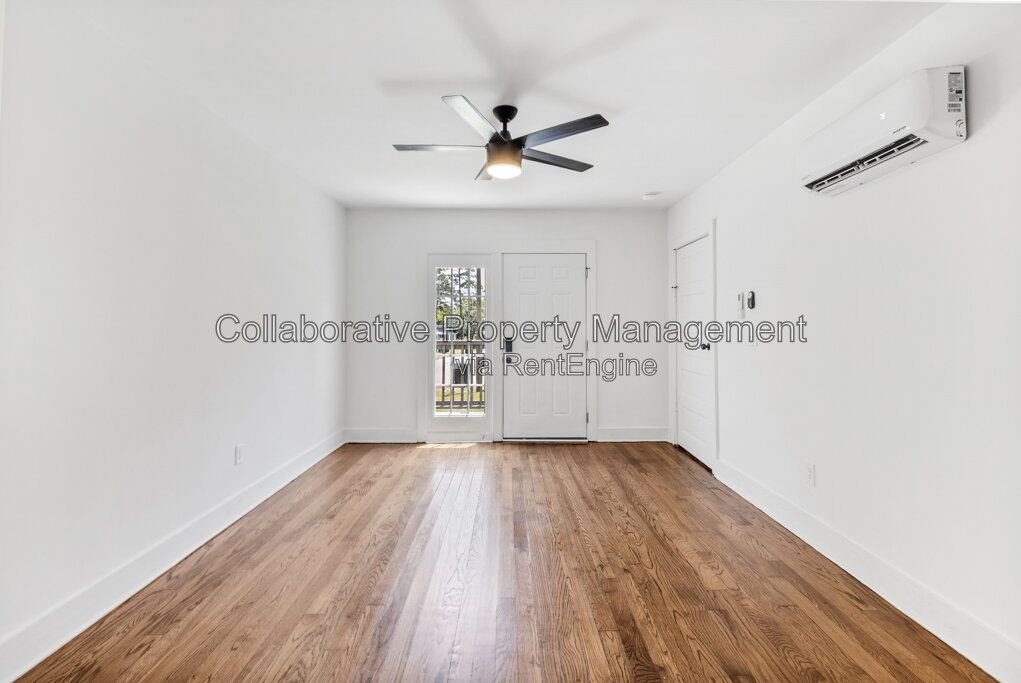 Welcome to 125 Hibsicus Avenue, a recently renovated 2 bedroom 1 bath apartment in one of Savannah’s most convenient locations. property image