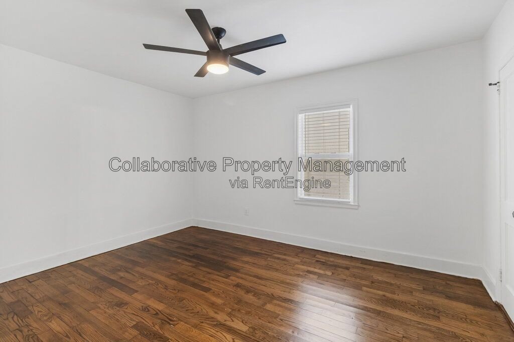 Welcome to 125 Hibsicus Avenue, a recently renovated 2 bedroom 1 bath apartment in one of Savannah’s most convenient locations. property image