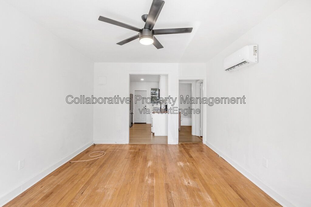 Welcome to 127 Hibsicus Avenue, a recently renovated 2 bedroom 1 bath apartment in one of Savannah’s most convenient locations. property image