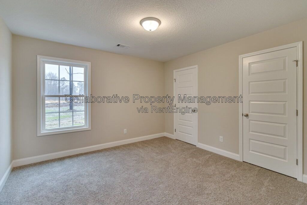 Well kept, one story, 4 bedroom, 2 bathroom home in Ellabell property image