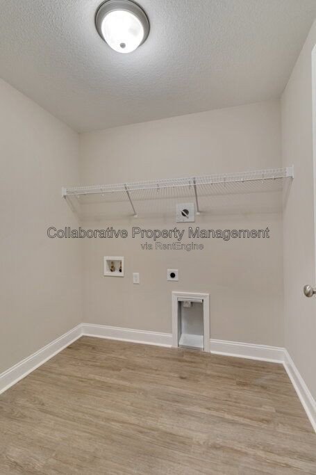 Well kept, one story, 4 bedroom, 2 bathroom home in Ellabell property image
