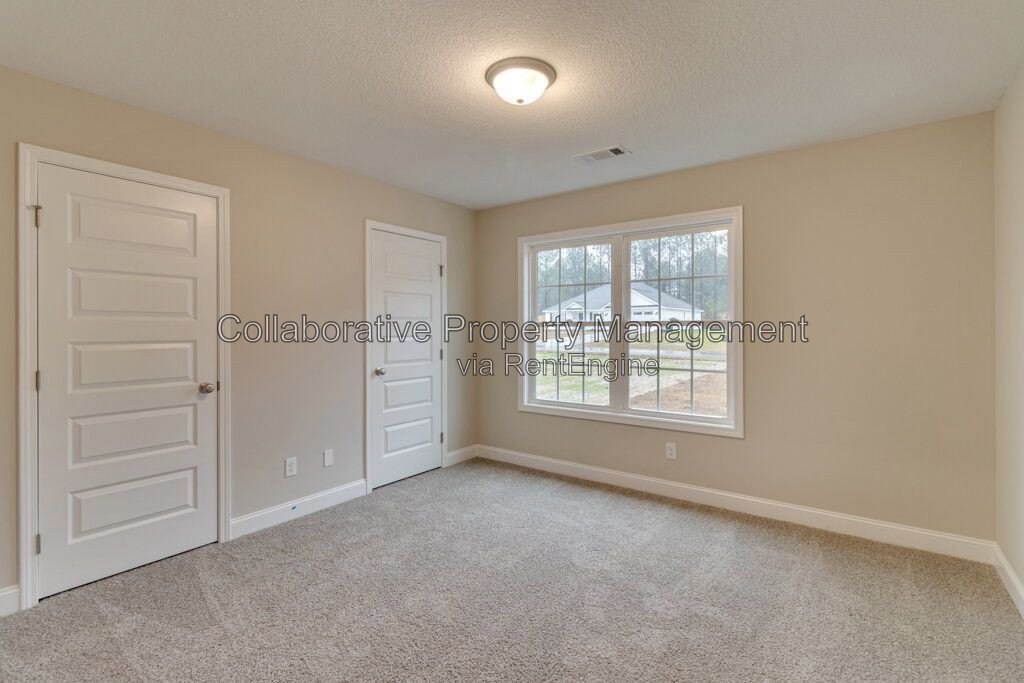 Well kept, one story, 4 bedroom, 2 bathroom home in Ellabell property image