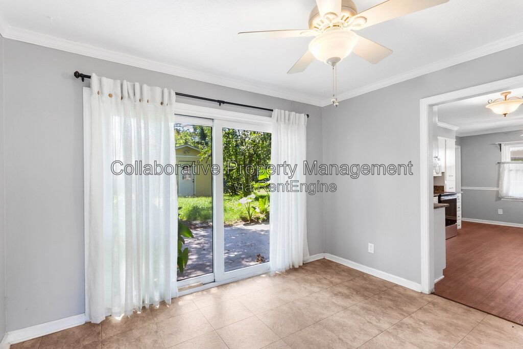 Charming, 3 bedroom, 1.5 bathroom ranch on large fenced lot in mid town Savannah! property image