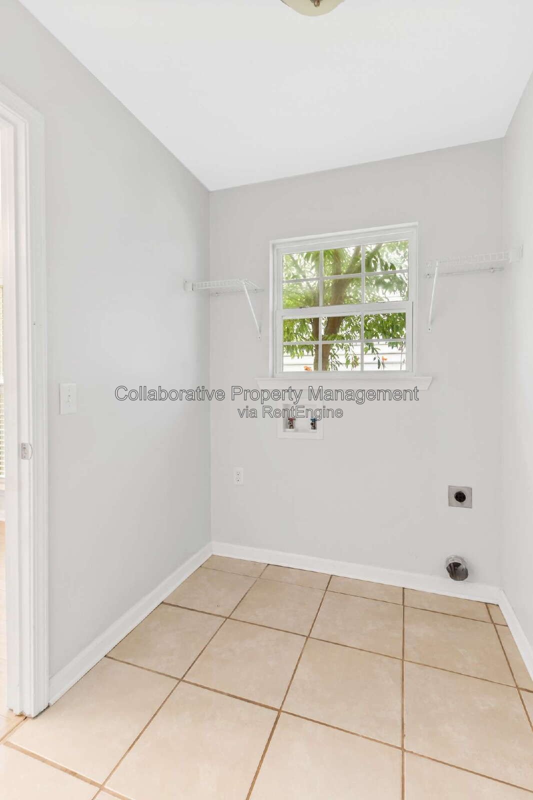 Freshly updated, 4 bedroom, 2 bathroom home in Waterford Landing property image
