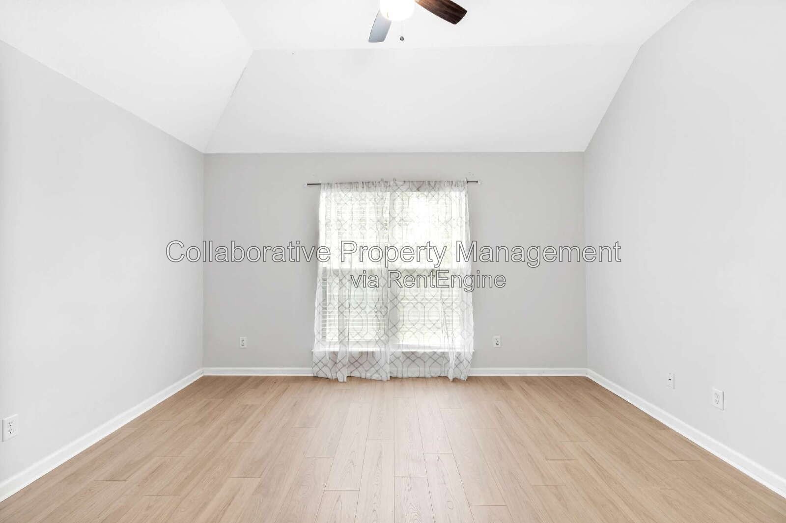 Freshly updated, 4 bedroom, 2 bathroom home in Waterford Landing property image