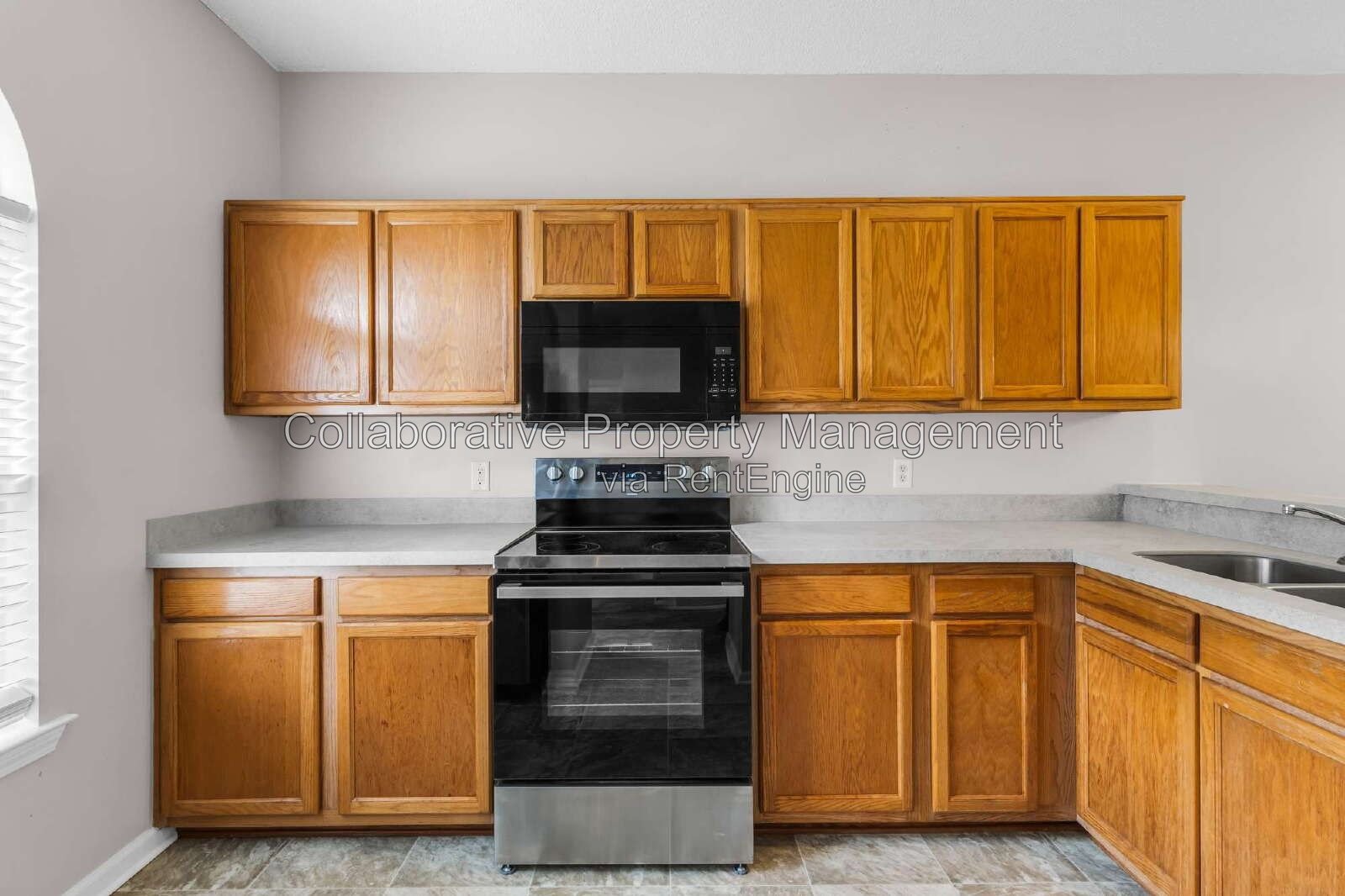 3-bedroom, 2.5-bath townhome located in the Henderson Golf Community property image