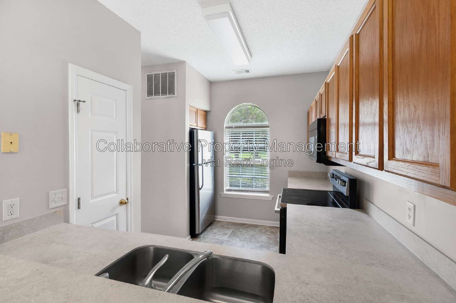 3-bedroom, 2.5-bath townhome located in the Henderson Golf Community property image