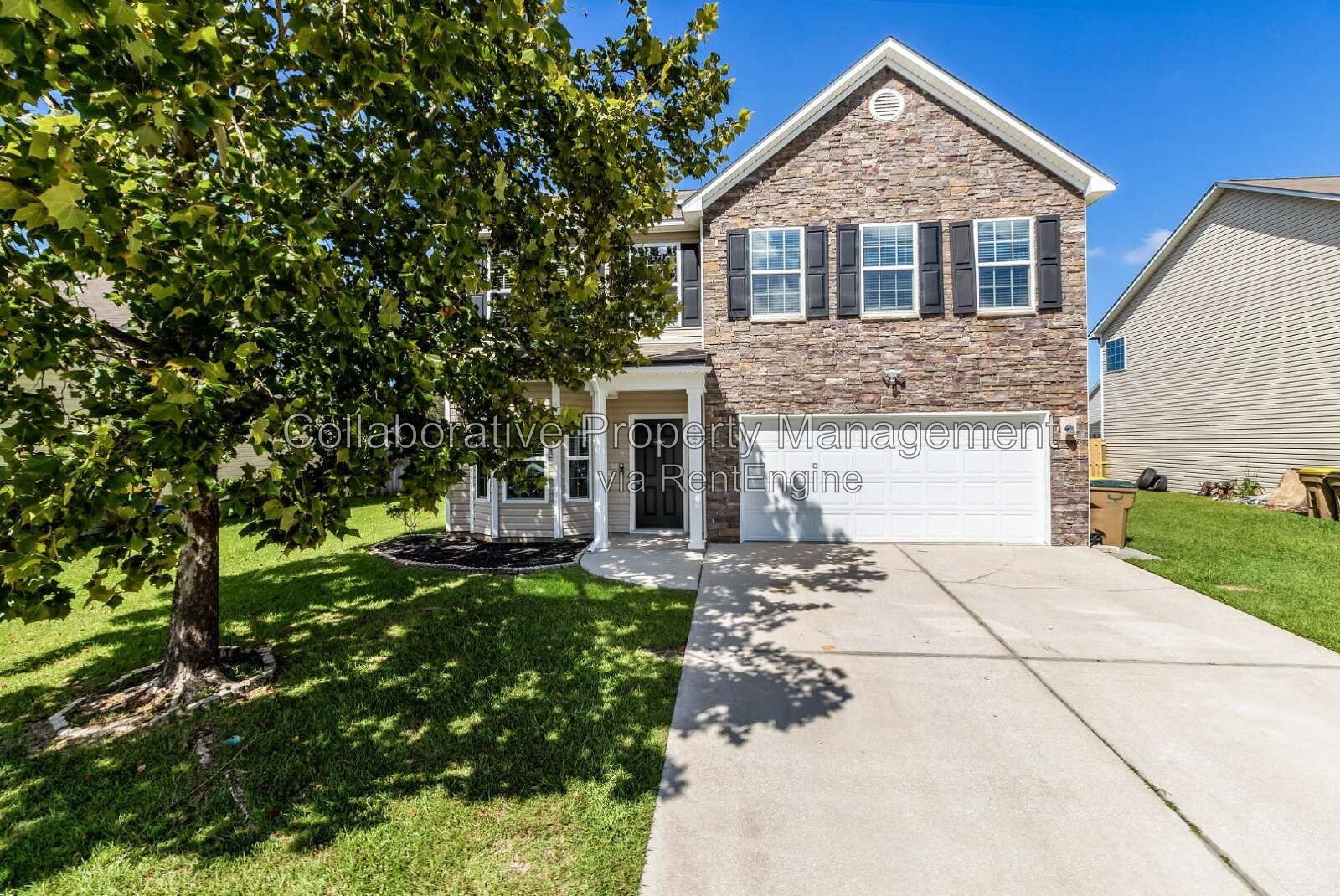 MOVE-IN SPECIAL! Enjoy 50% off of the first full month's rent. Must qualify and move in by 10/15! property image