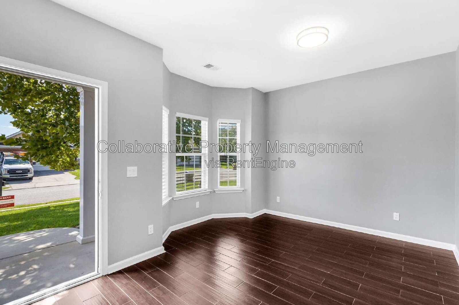 MOVE-IN SPECIAL! Enjoy 50% off of the first full month's rent. Must qualify and move in by 10/15! property image
